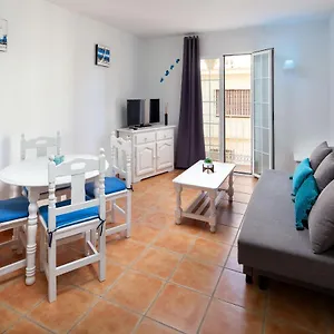 https://apartamento-1-en-carihuela-junto-a-la-playa.hotelsinnerja.org